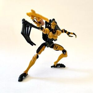Transformers Kingdom War for Cybertron Blackarachnia Figure